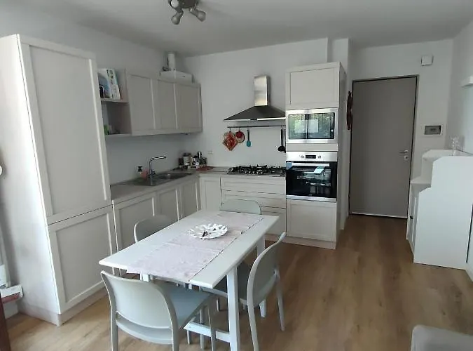 Apartment Dreaming *